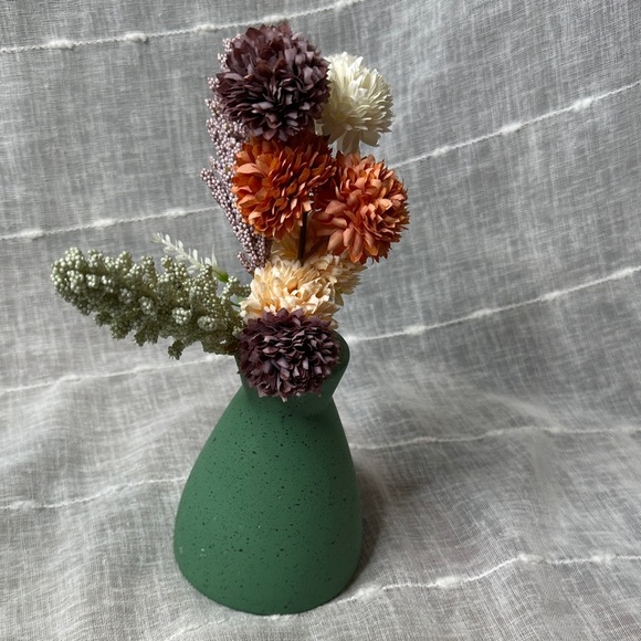 Green Speckled Vase with Multicolor Artificial Flowers Purple Orange Peach Cream - Picture 3 of 11